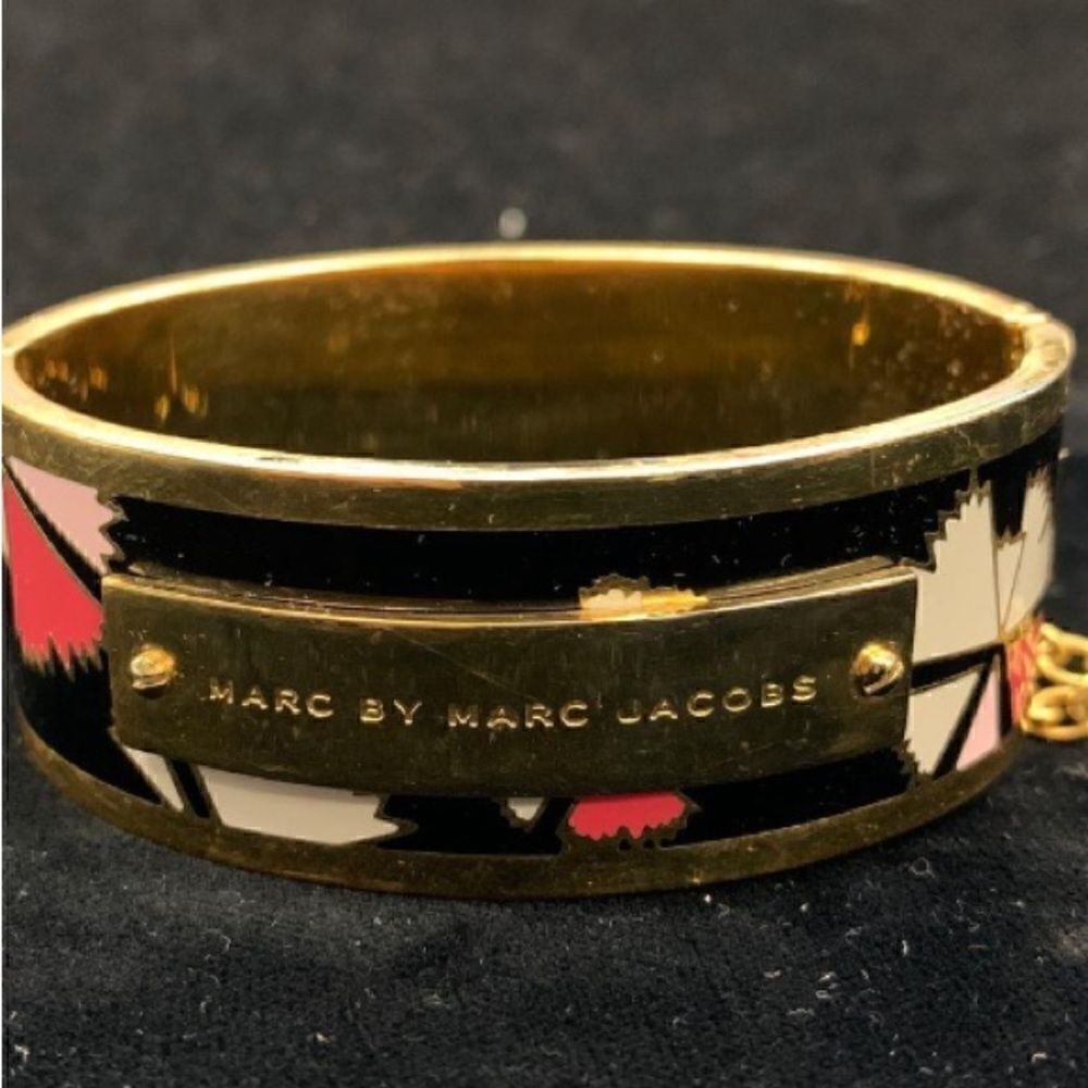 Marc Jacobs cuff bracelet - Picture 2 of 5
